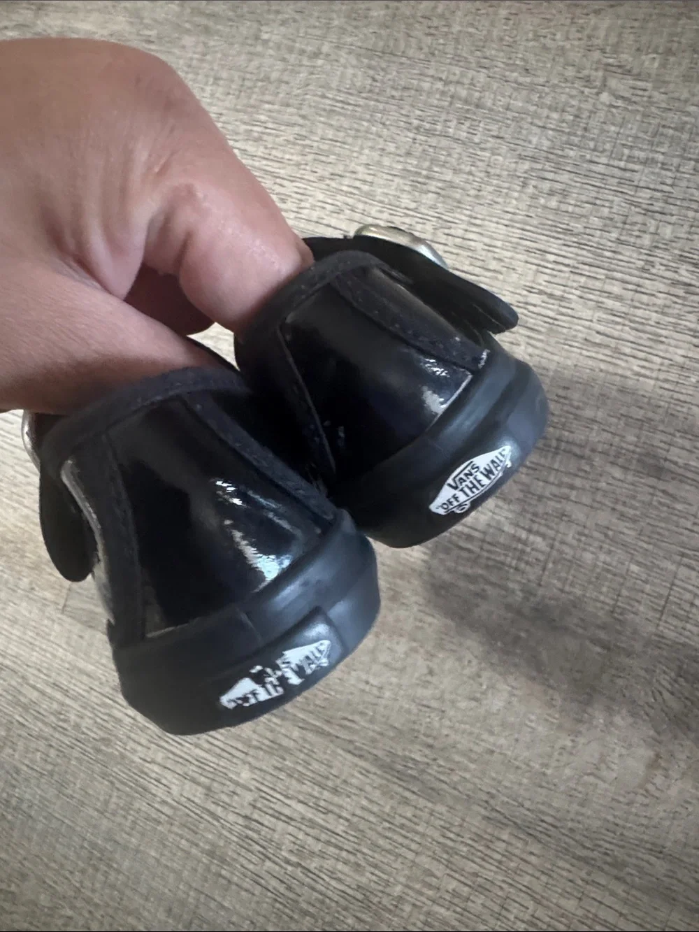 Vans shiny black